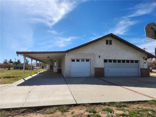 11767 Redwood Avenue, Hesperia, CA 92345