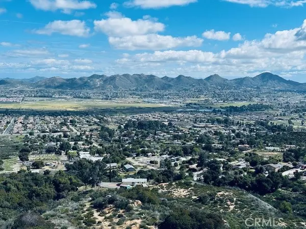 Lake Elsinore, CA 92530,19251 Jasmine