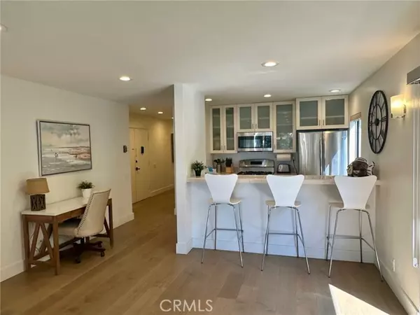 Santa Monica, CA 90403,833 Ocean Avenue #205