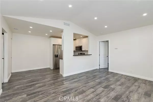 Rancho Santa Margarita, CA 92688,11 Rosa #137