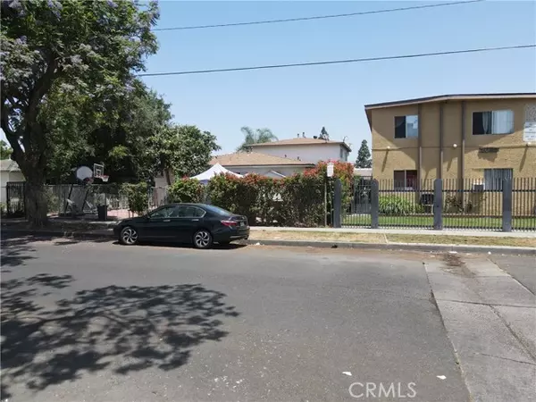 Santa Ana, CA 92703,2101 W Myrtle Street