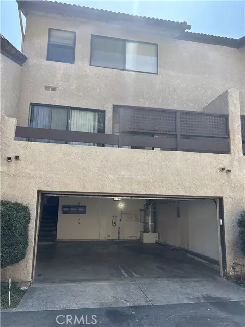 Pomona, CA 91766,18 Rock Cliff Place