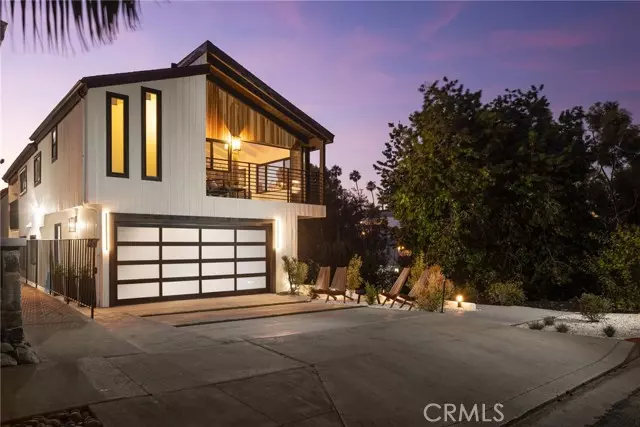 319 Heliotrope Avenue, Corona Del Mar, CA 92625