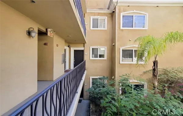 3401 S Bentley Avenue #203, Los Angeles, CA 90034