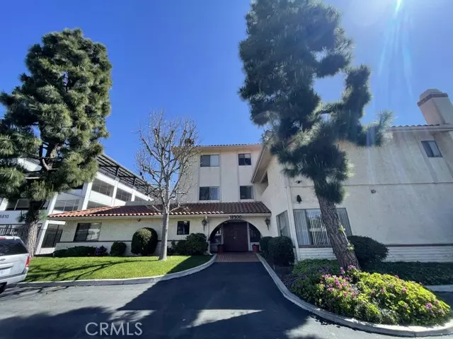 Huntington Beach, CA 92648,18900 Delaware Street #6