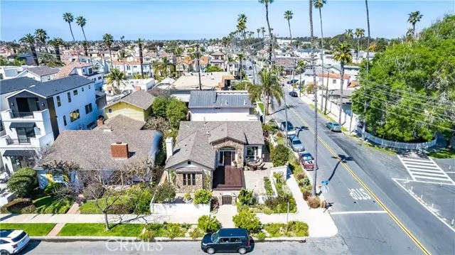 627 7th Street, Huntington Beach, CA 92648