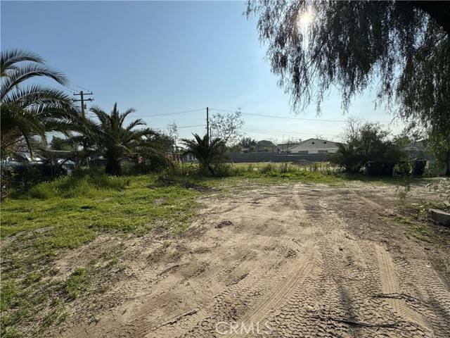 2527 W 3rd Avenue, San Bernardino, CA 92407