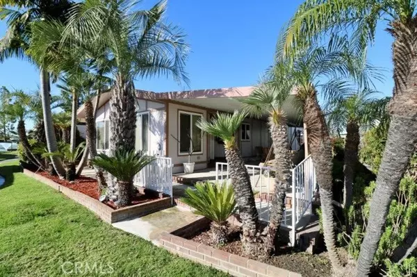 Brea, CA 92821,672 View Lake #174