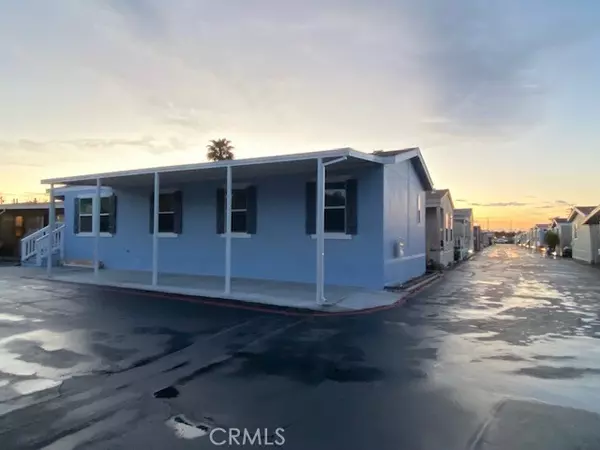 Costa Mesa, CA 92627,2060 Newport #55