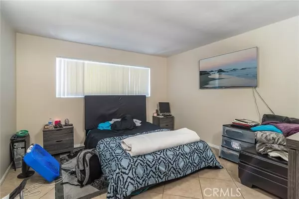 Long Beach, CA 90805,5530 Ackerfield Avenue #303