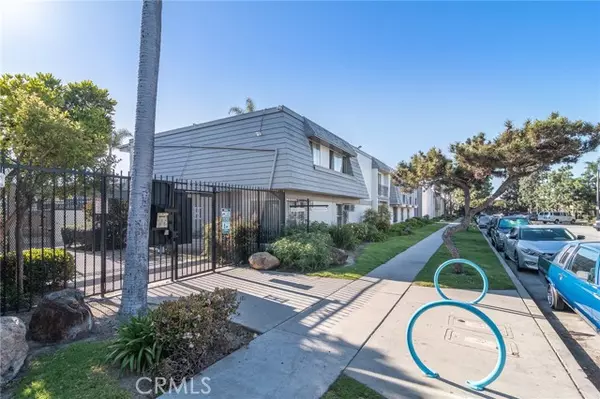 Long Beach, CA 90805,5500 Ackerfield Avenue #407