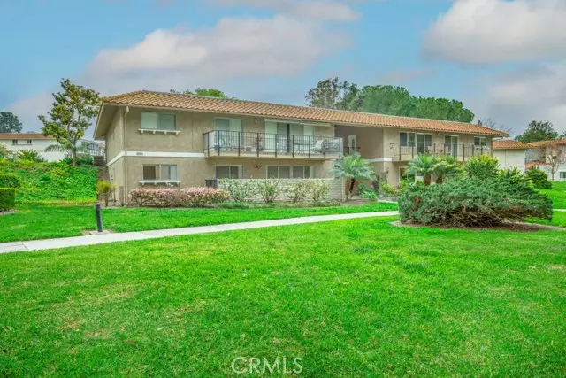 2250 Via Mariposa E #B, Laguna Woods, CA 92637