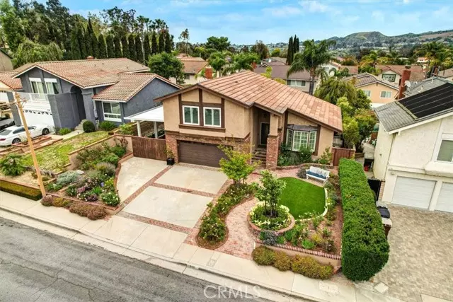 940 S Amherst Circle, Anaheim Hills, CA 92807