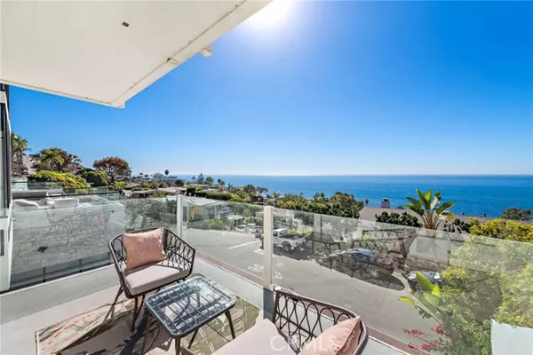 Laguna Beach, CA 92651,2482 Glenneyre Street