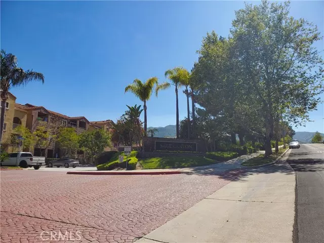 2425 Del Mar Way #202, Corona, CA 92882