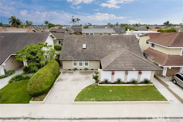 9562 Caithness Drive, Huntington Beach, CA 92646