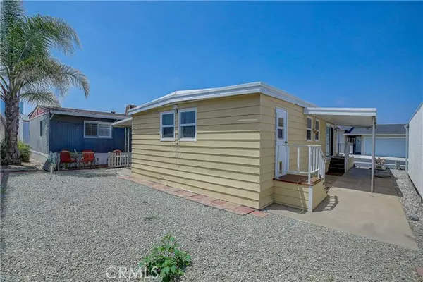 Westminster, CA 92683,15621 Beach #64