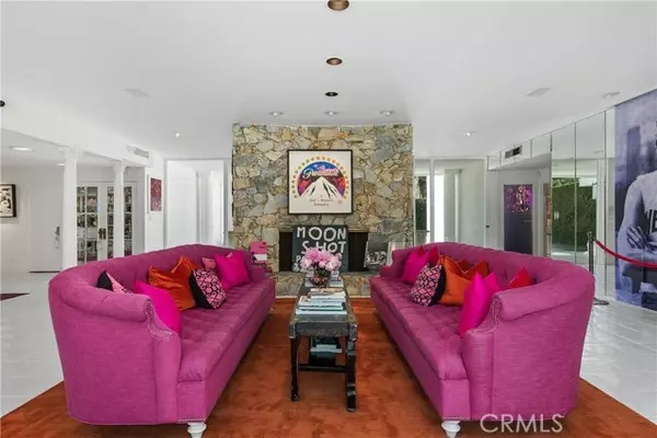 Palm Springs, CA 92262,466 Camino Sur