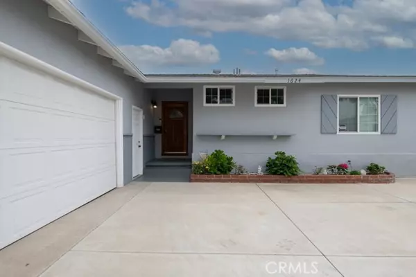 1624 W Roberta Avenue, Fullerton, CA 92833