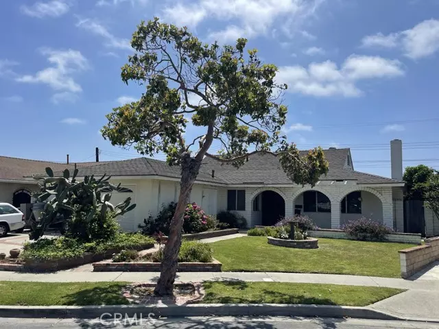 15631 Plymouth Lane, Huntington Beach, CA 92647