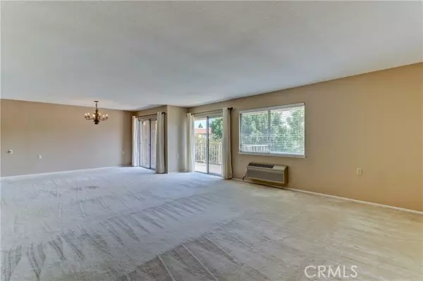 Laguna Woods, CA 92637,2396 Via Mariposa #3H