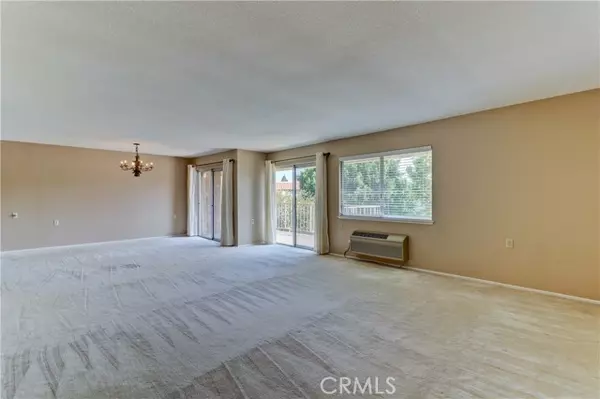 Laguna Woods, CA 92637,2396 Via Mariposa #3H