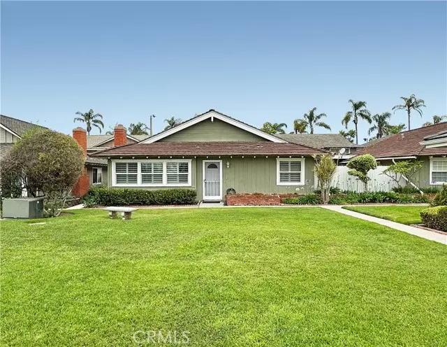 16882 Canyon Lane, Huntington Beach, CA 92649