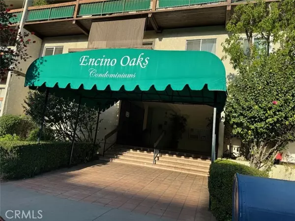 Encino, CA 91316,5460 White Oak Avenue #A220