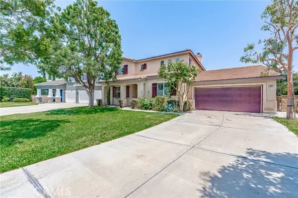 6822 Hummingbird Circle, Eastvale, CA 92880