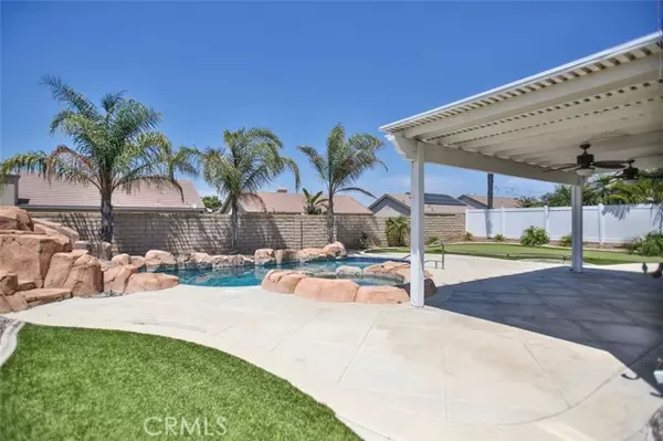 1067 Winthrop Drive, Corona, CA 92882