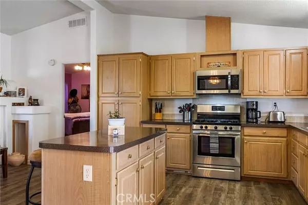 Tehachapi, CA 93561,600 S Dennison #65