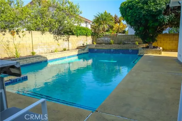 15562 Placid Circle, Huntington Beach, CA 92647