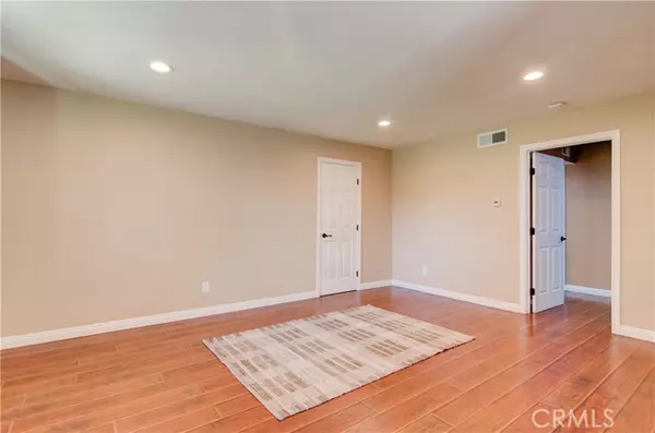 Lake Forest, CA 92630,23230 Orange Avenue #3