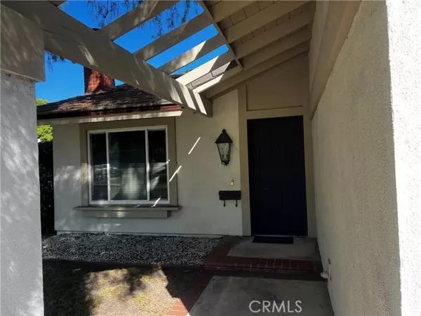 Irvine, CA 92606,3832 Faulkner Court