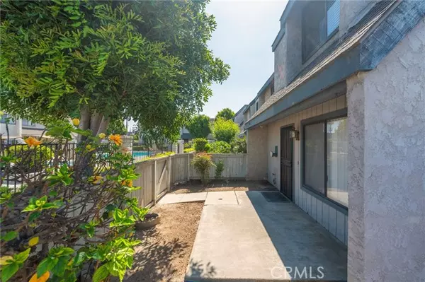 9801 Camden Mdws #5, Garden Grove, CA 92844