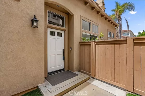 Tustin, CA 92782,10785 MUELLER Court