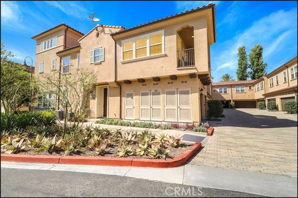 216 El Paseo, Lake Forest, CA 92630