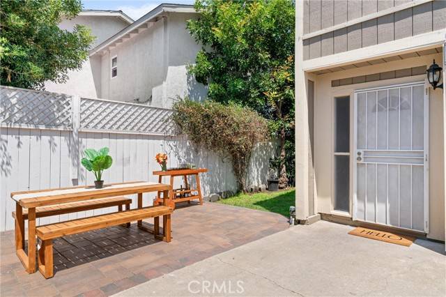 594 Hamilton Street #5, Costa Mesa, CA 92627