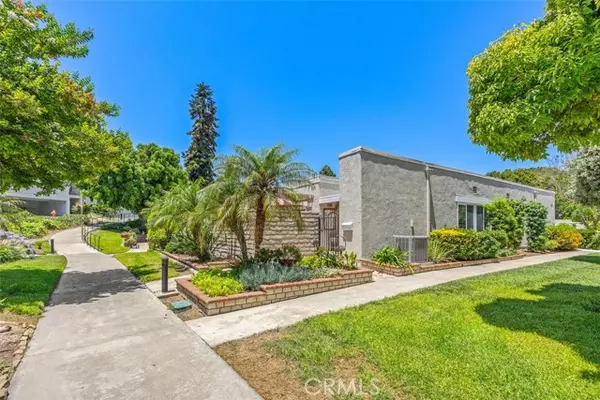 Laguna Woods, CA 92637,2272 Via Mariposa East #D