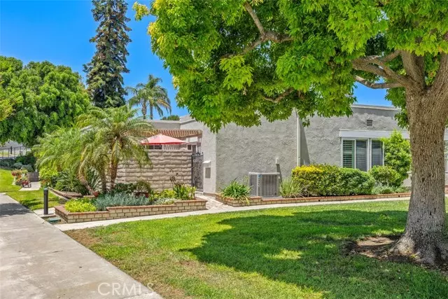 Laguna Woods, CA 92637,2272 Via Mariposa East #D