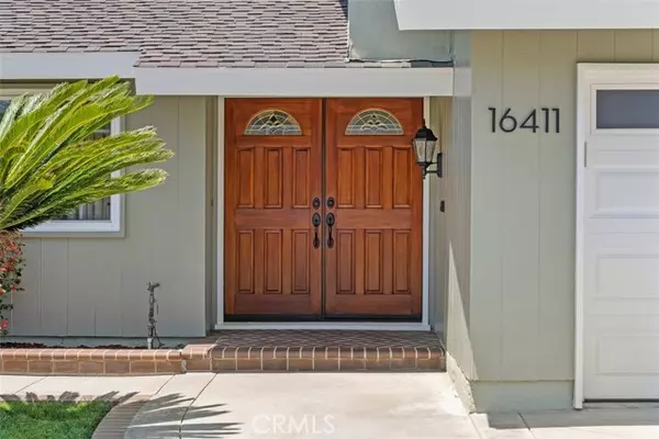 Huntington Beach, CA 92647,16411 Duchess Lane