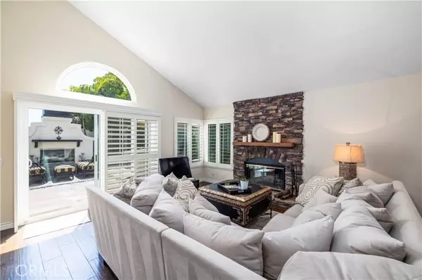 Rancho Santa Margarita, CA 92688,42 Via De La Mesa