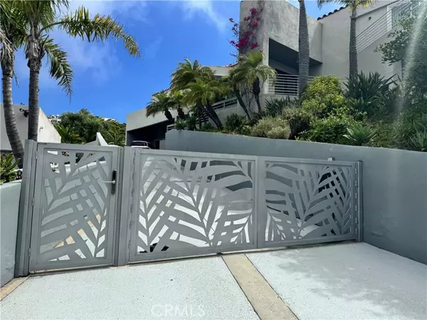 Laguna Beach, CA 92651,766 Pelican Drive