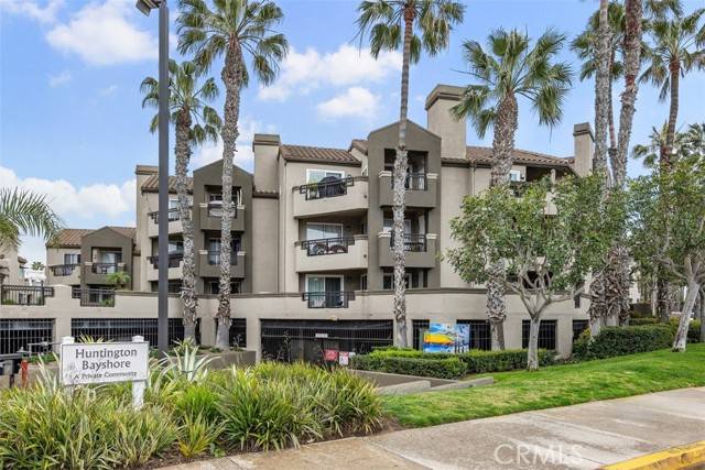 320 Lake Street #109, Huntington Beach, CA 92648