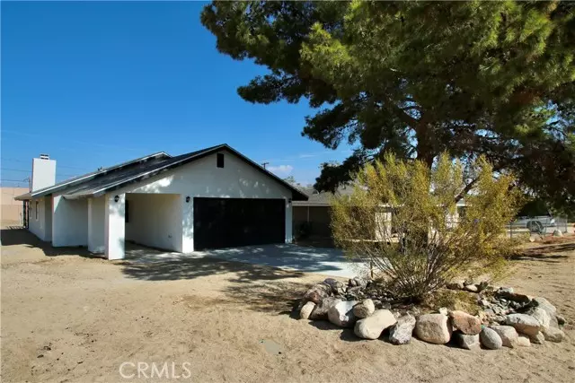 Joshua Tree, CA 92252,61948 Mountain View Circle