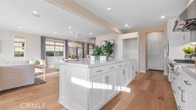 9672 Dawning Drive, Huntington Beach, CA 92646