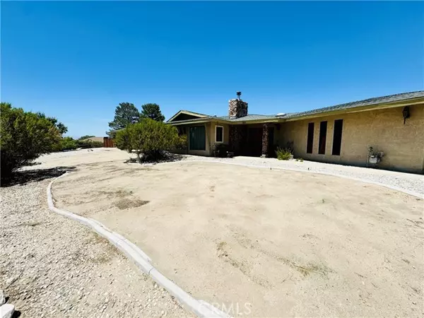 15639 Kasota Lane, Apple Valley, CA 92307