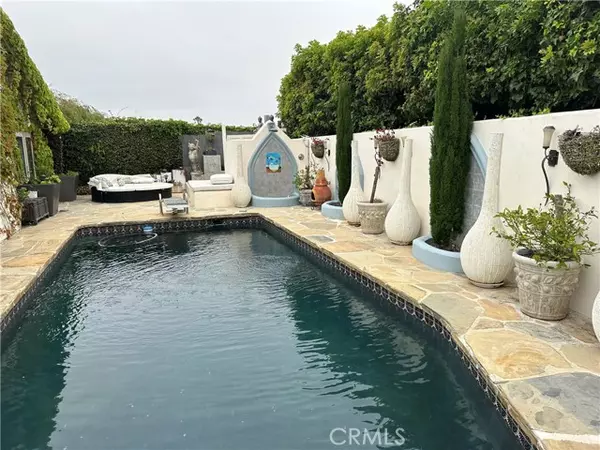 Corona Del Mar, CA 92625,4621 Wayne Road