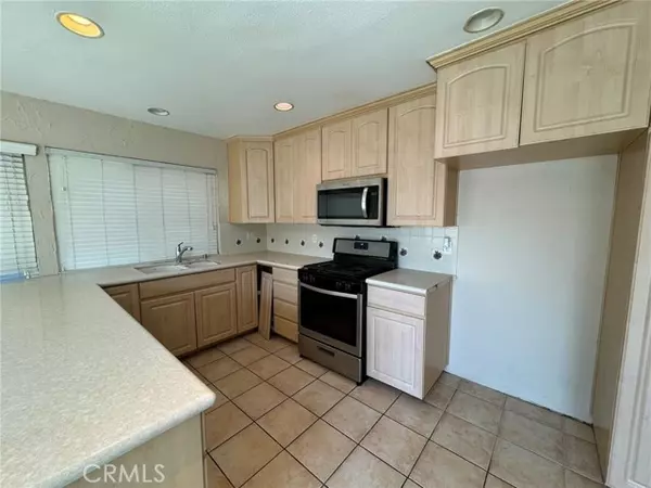 Simi Valley, CA 93063,2146 Burrell Avenue