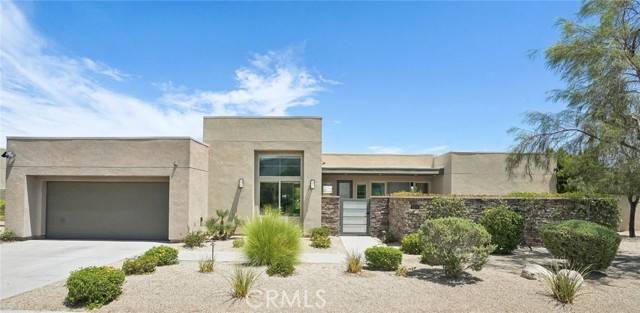 2578 Isabella Way, Palm Springs, CA 92262